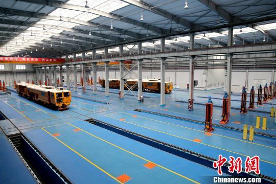 圖為檢修車間。　張遠 攝